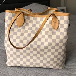Louis Vuitton MM never full